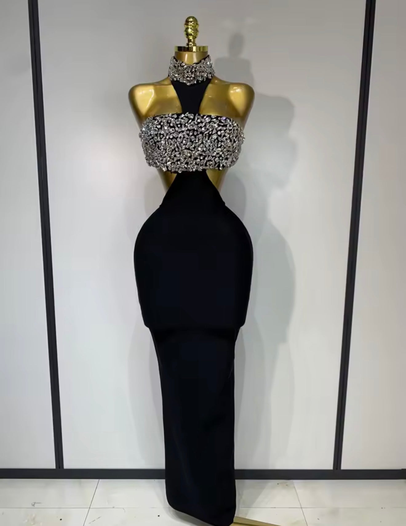 Unique dress pre order med